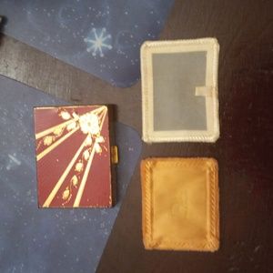 Vintage Art Deco Rectangle gold tone Compact with red enamel top 1940